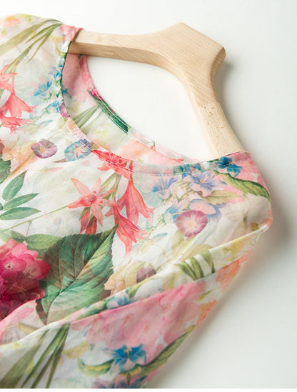 Beautifully Finished Blouse in a Timeless Design