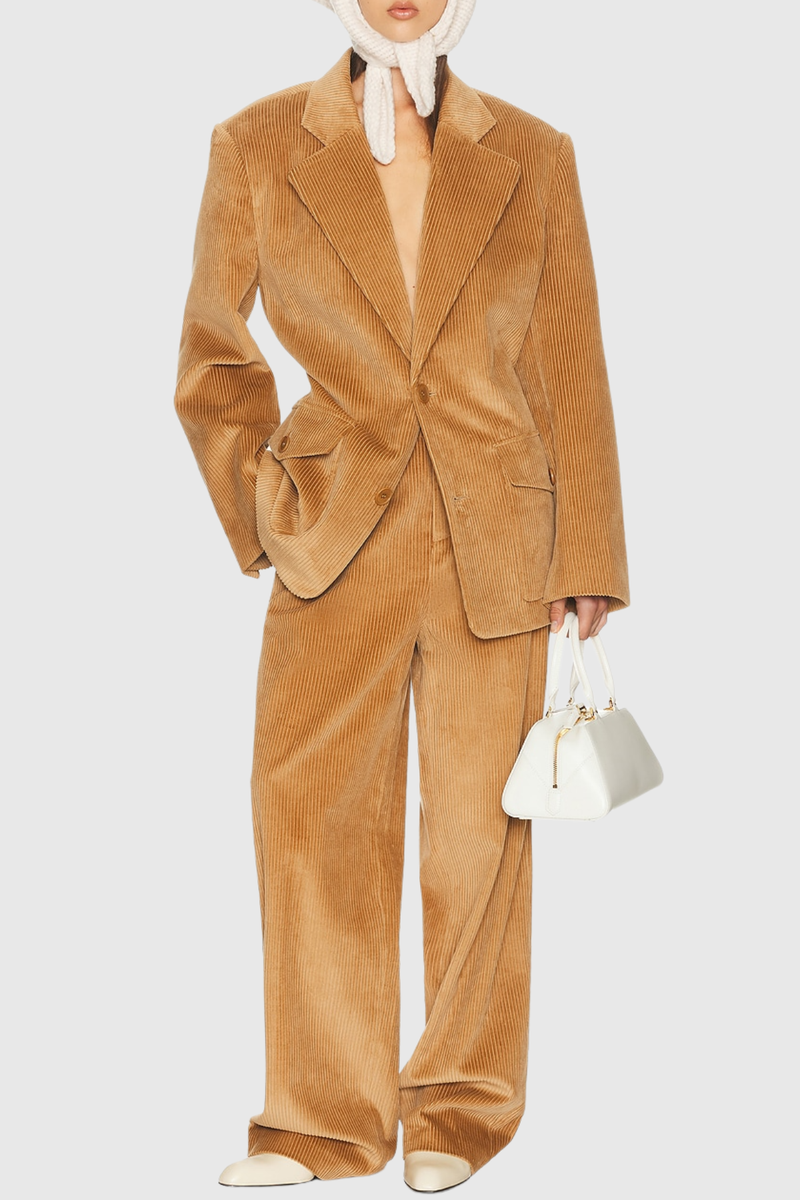 Sophisticated Trousers with a Clean Classic Look