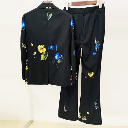 Well Tailored Pants with a Graceful Silhouette