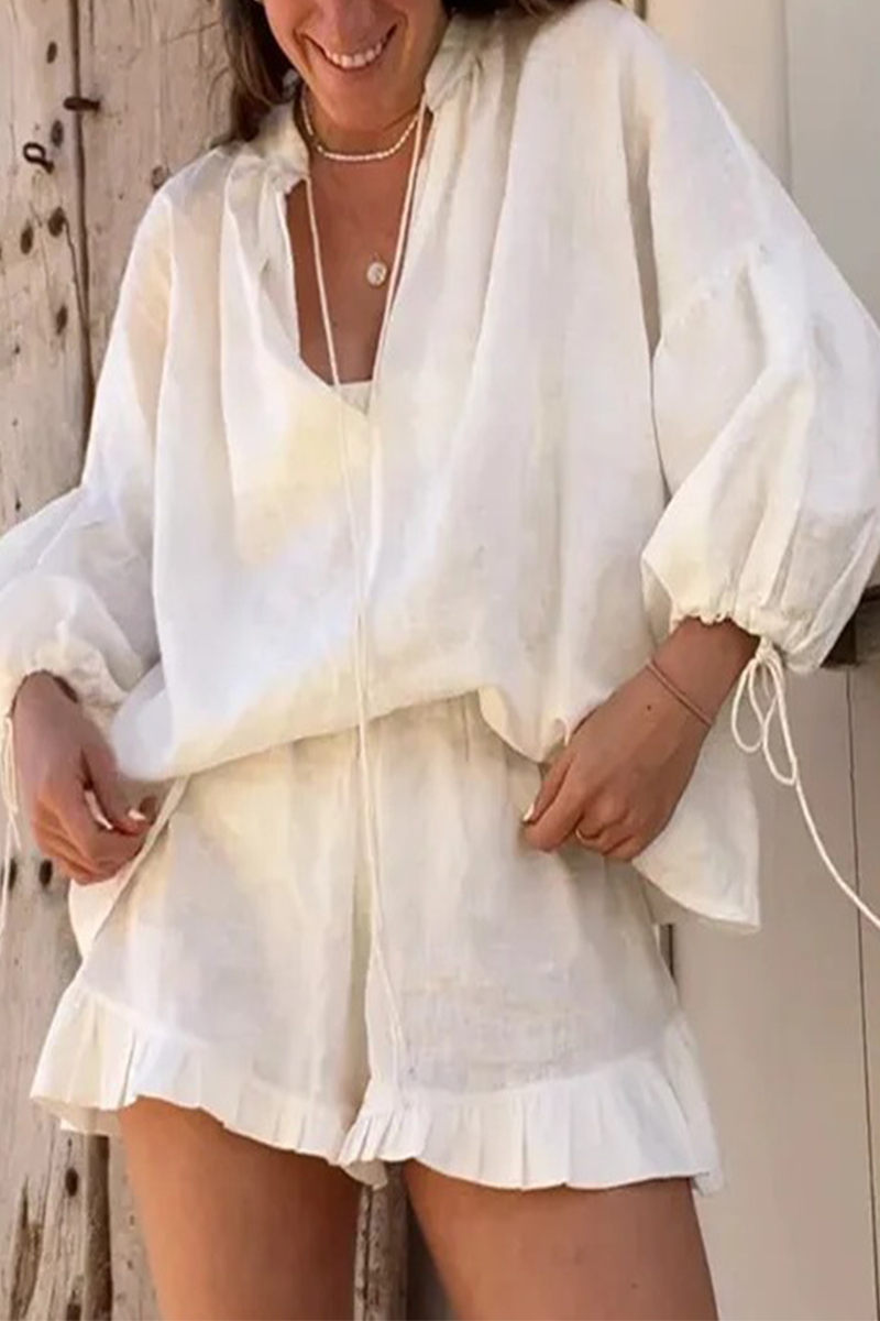 Effortlessly Elegant Garment with a Timeless Design
