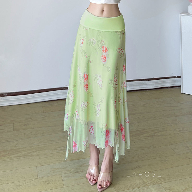 Effortlessly Elegant Garment with a Timeless Design