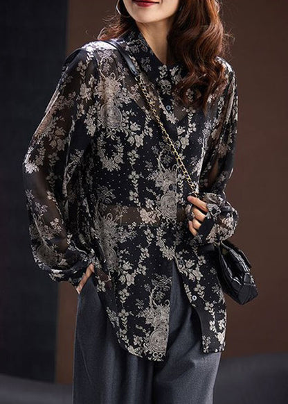 Well Tailored Blouse with a Graceful Silhouette