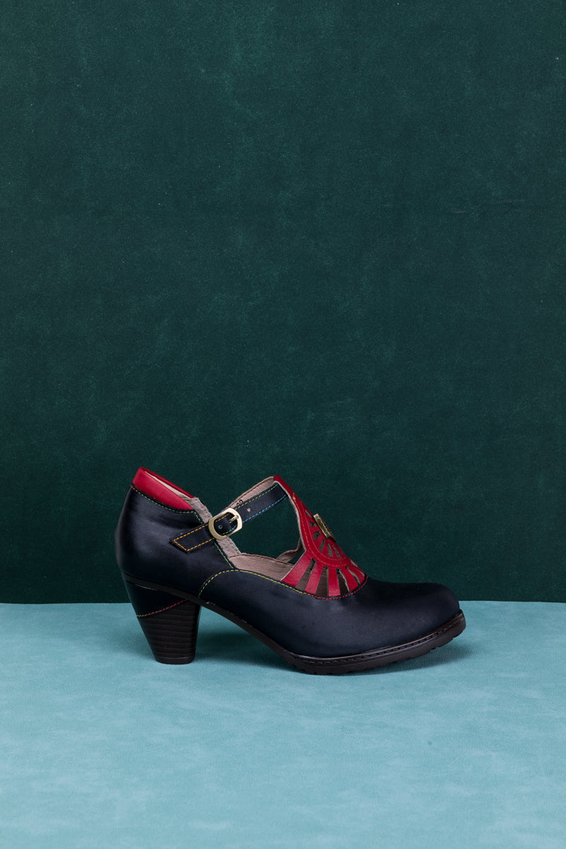 Sophisticated Garment with a Clean Classic Look