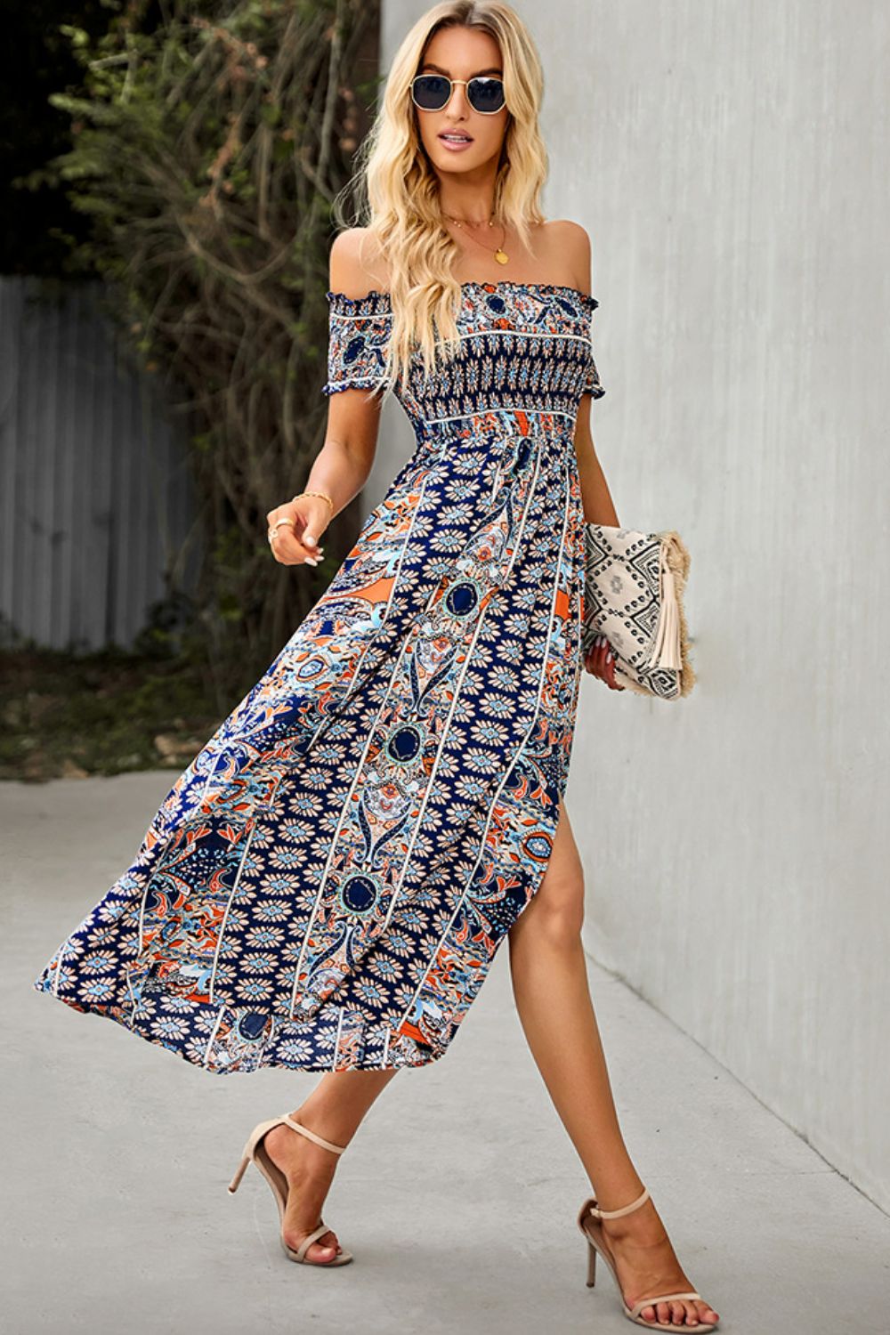Classic Vintage Dress with a Flattering Fit