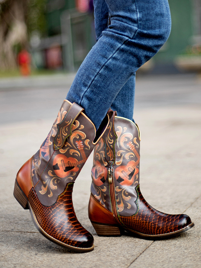 Well Tailored Boots with a Graceful Silhouette