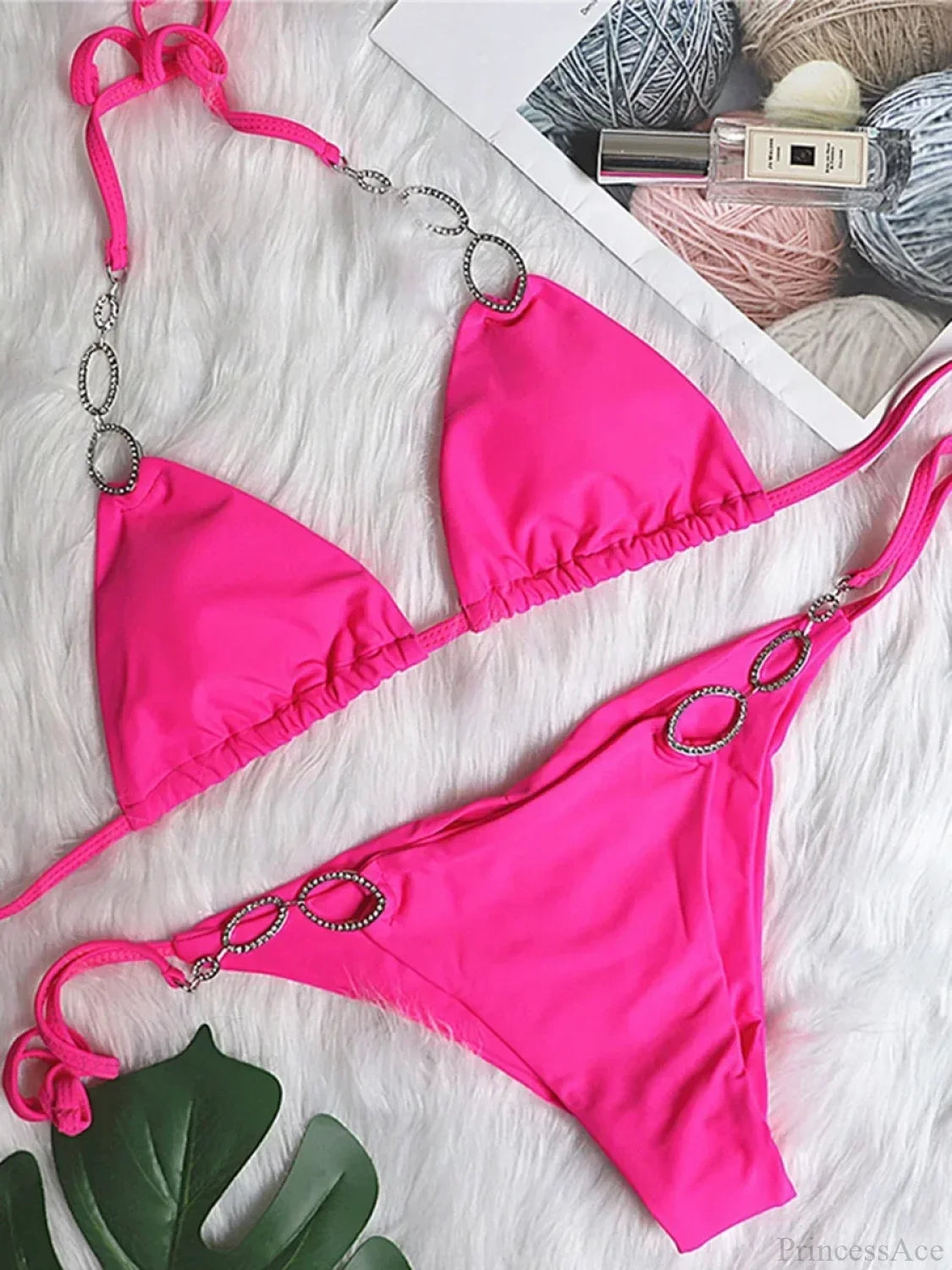 Beautifully Finished Bikini in a Timeless Design
