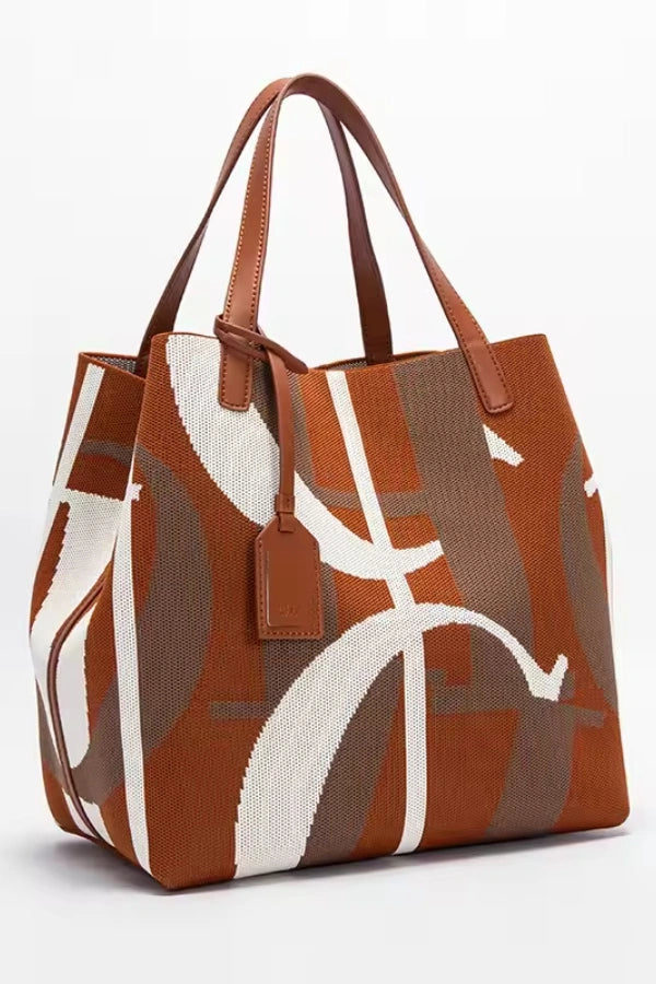 Well Tailored Bag with a Graceful Silhouette