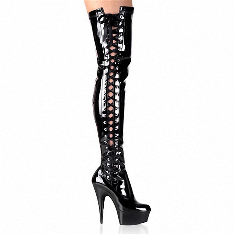 Well Tailored Boots with a Graceful Silhouette