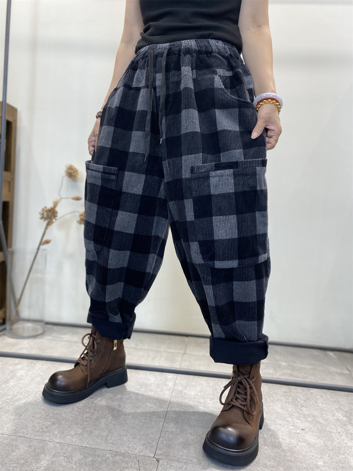 Beautifully Finished Pants in a Timeless Design
