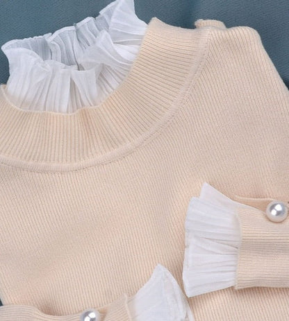Effortlessly Elegant Sweater with a Timeless Design