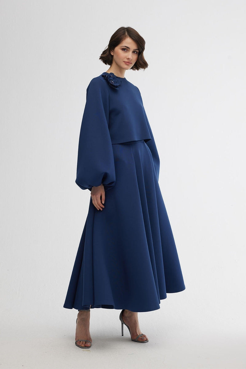 Gracefully Styled Garment for Any Occasion