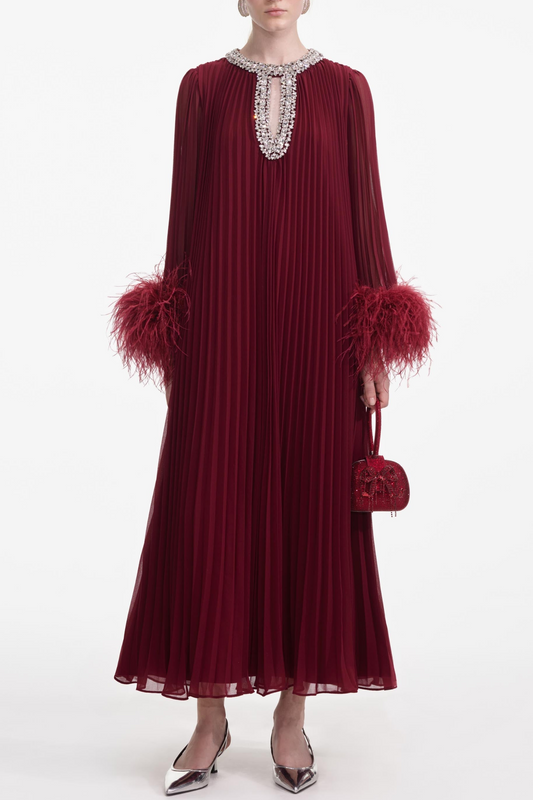 Effortlessly Elegant Dress with a Timeless Design