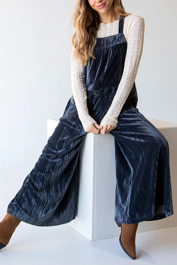 Gracefully Styled Garment for Any Occasion