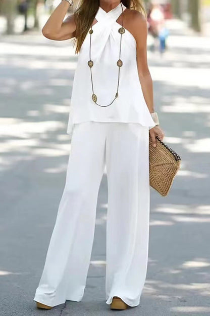 Effortlessly Elegant Pants with a Timeless Design