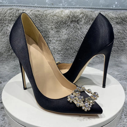 Polished Garment with an Effortless Classic Look