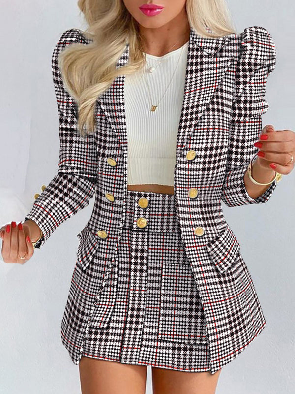 Effortlessly Elegant Garment with a Timeless Design