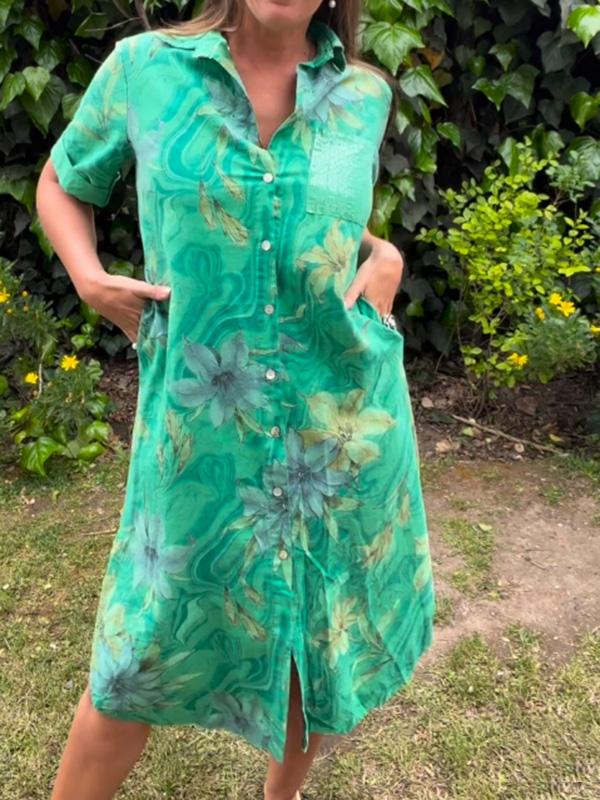 Classic Vintage Dress with a Flattering Fit