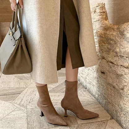 Polished Boots with an Effortless Classic Look