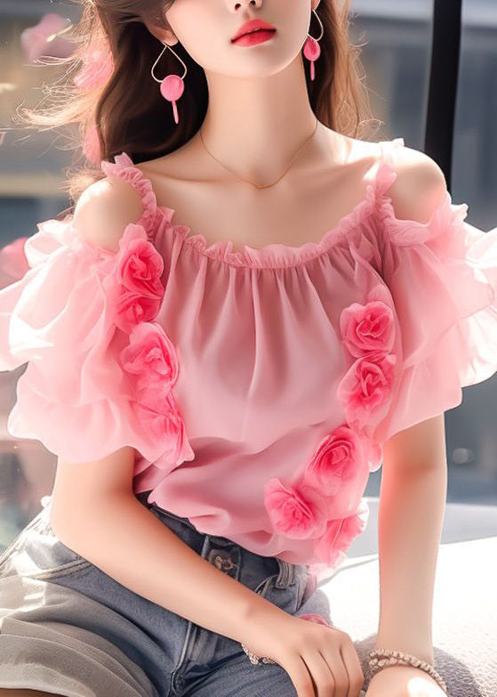 Effortlessly Elegant Top with a Timeless Design