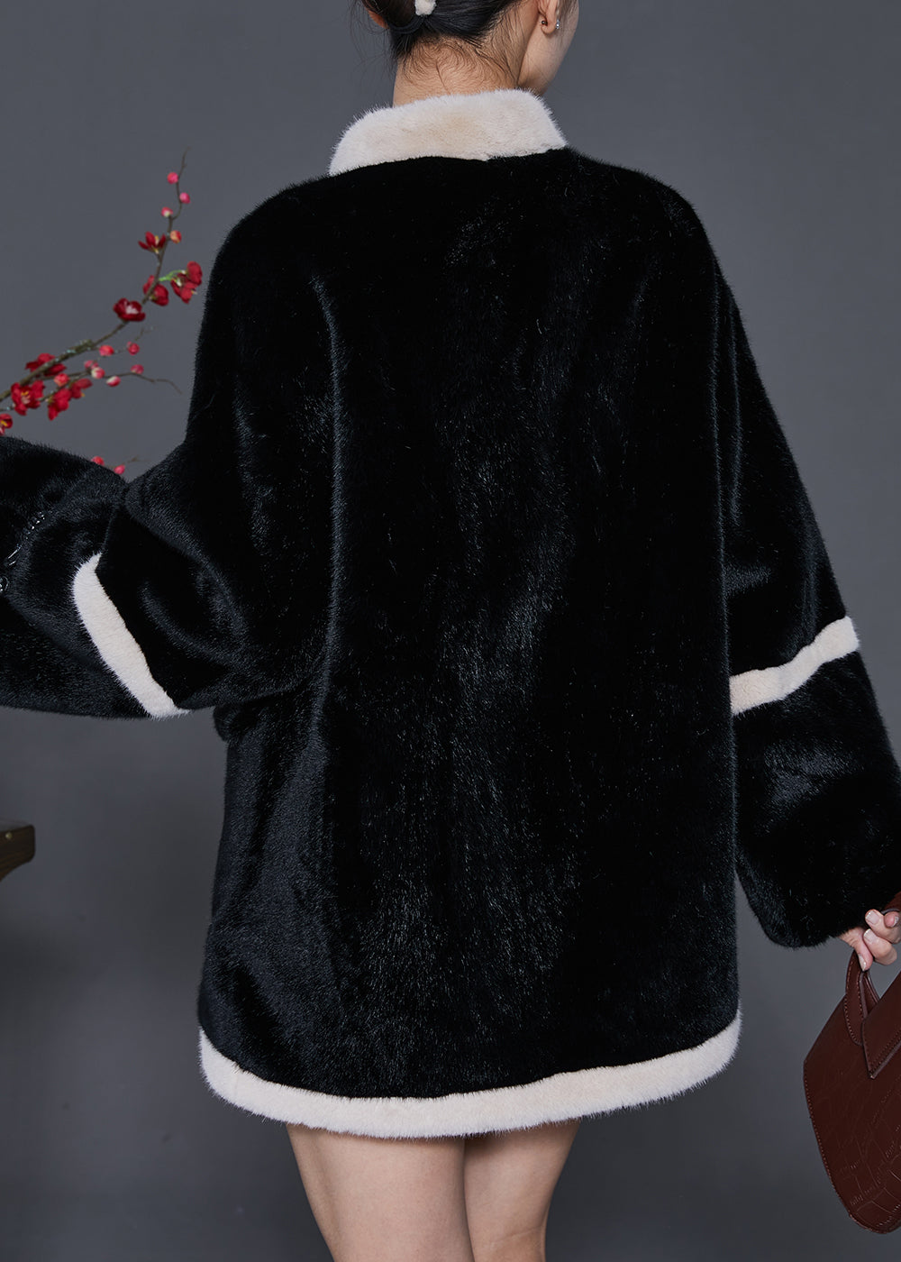 Gracefully Styled Jacket for Any Occasion