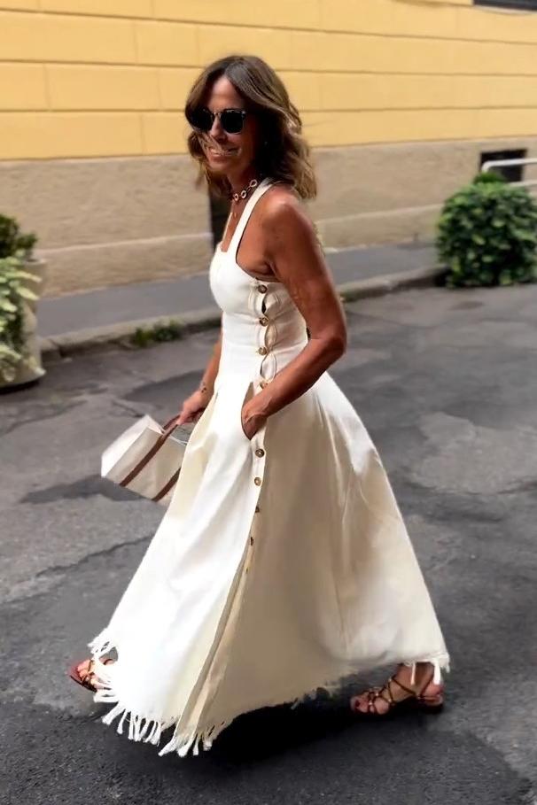 Sophisticated Dress with a Clean Classic Look