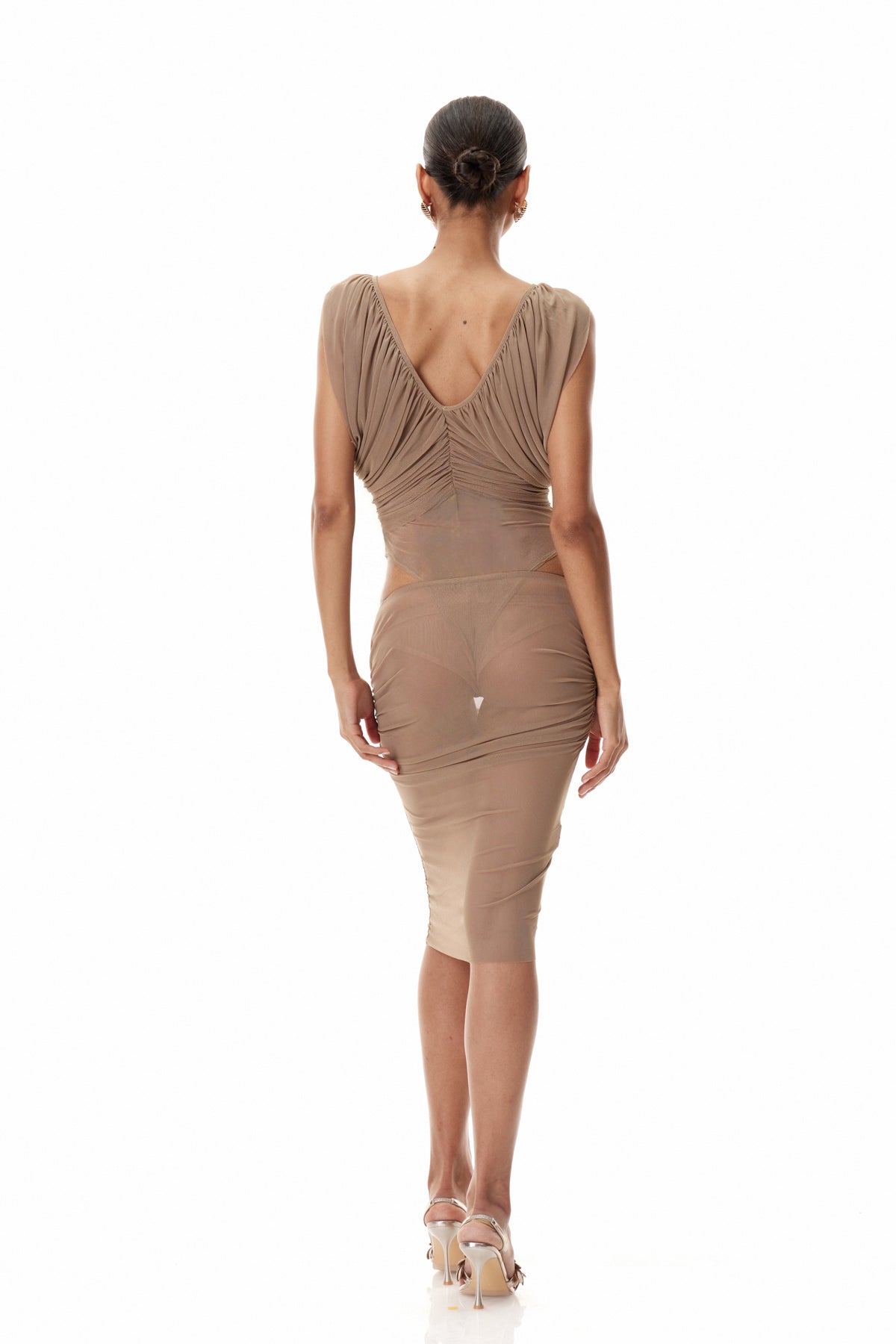 Effortlessly Elegant Garment with a Timeless Design