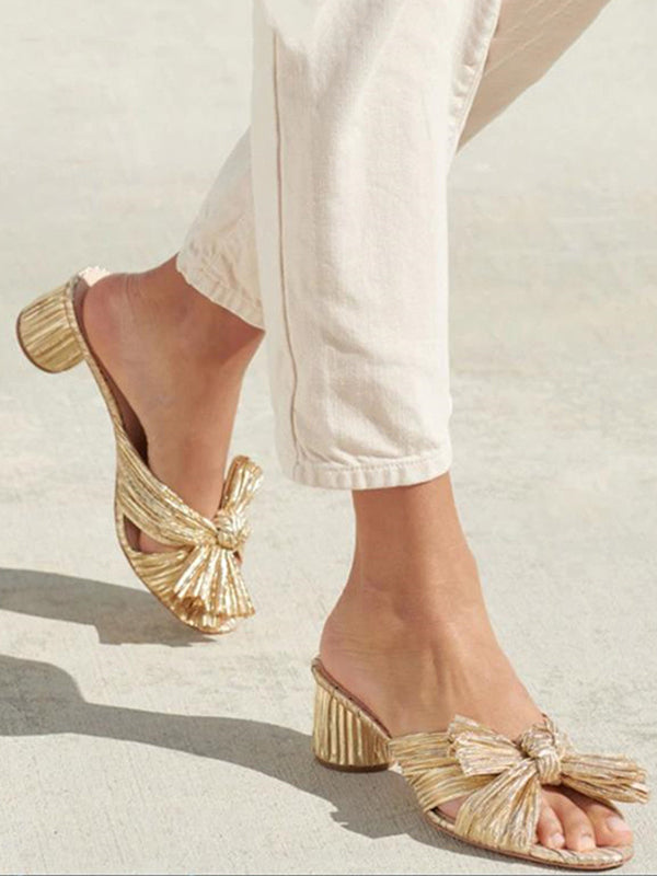 Effortlessly Elegant Sandals with a Timeless Design