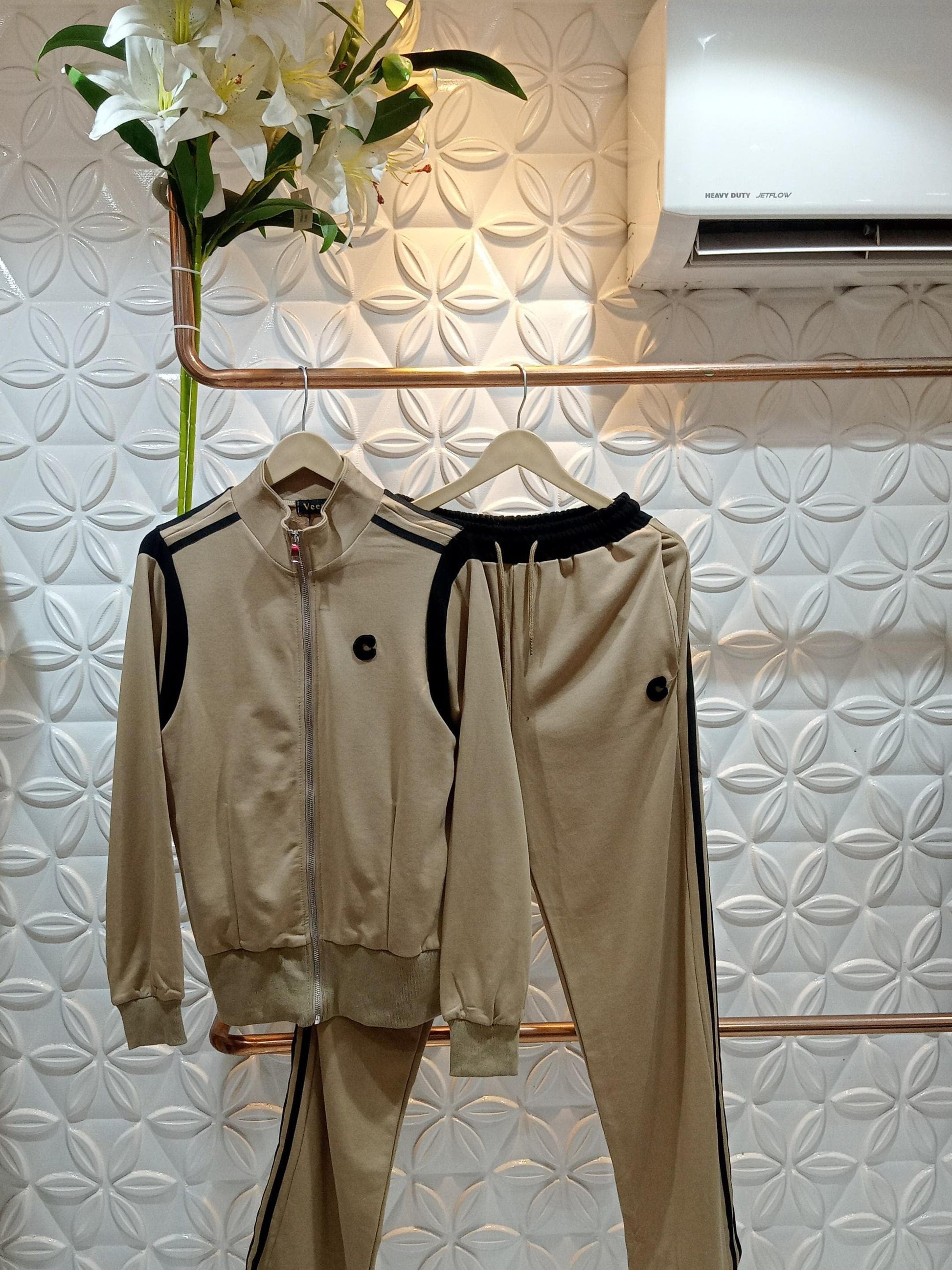 KHAKI