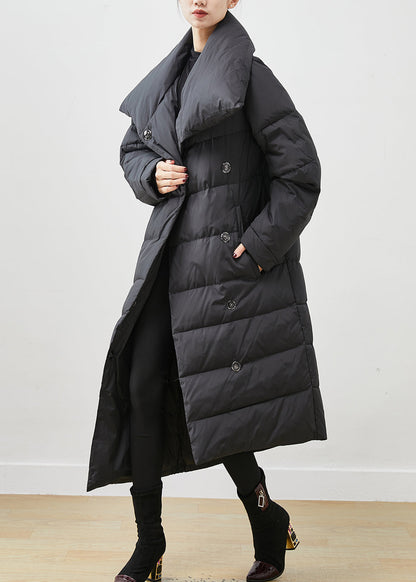Well Tailored Coat with a Graceful Silhouette