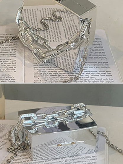 Gracefully Styled Bag for Any Occasion