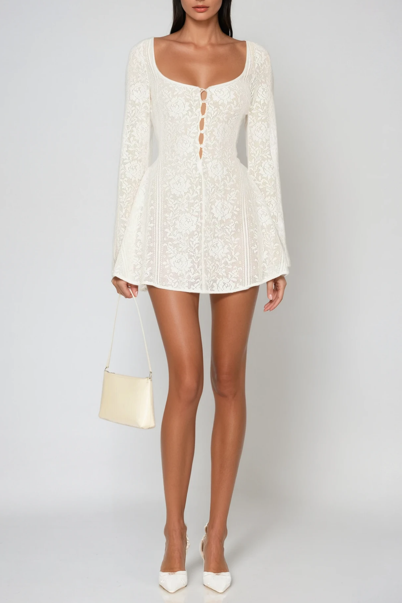 Beautifully Finished Dress in a Timeless Design