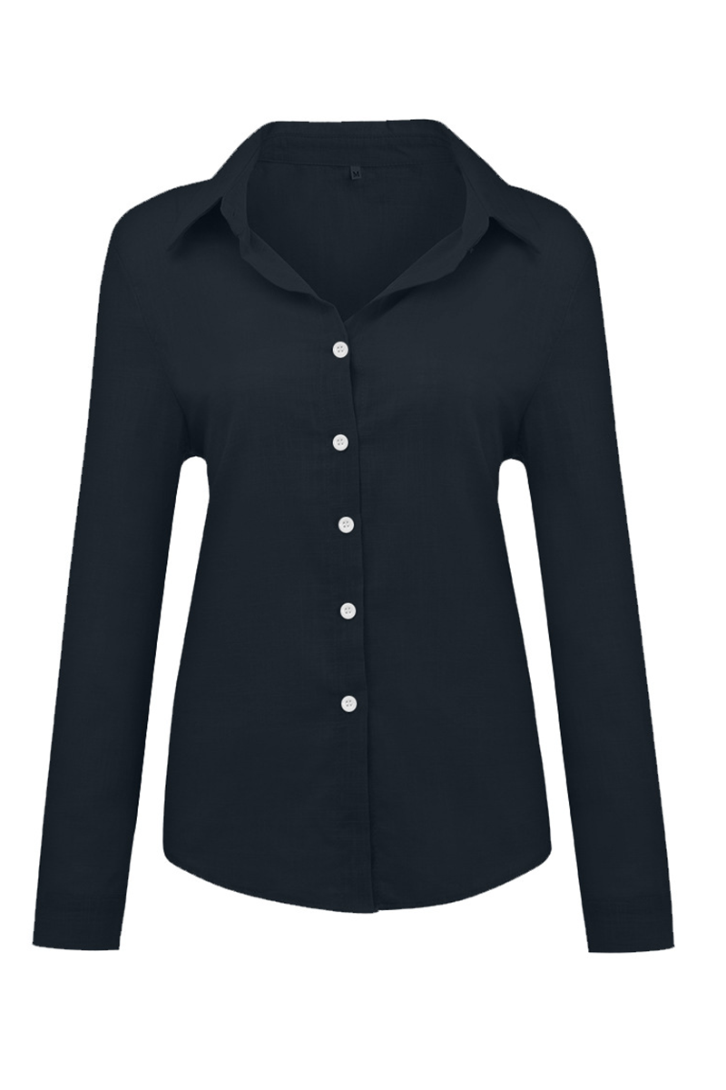 Classic Vintage Blouse with a Flattering Fit