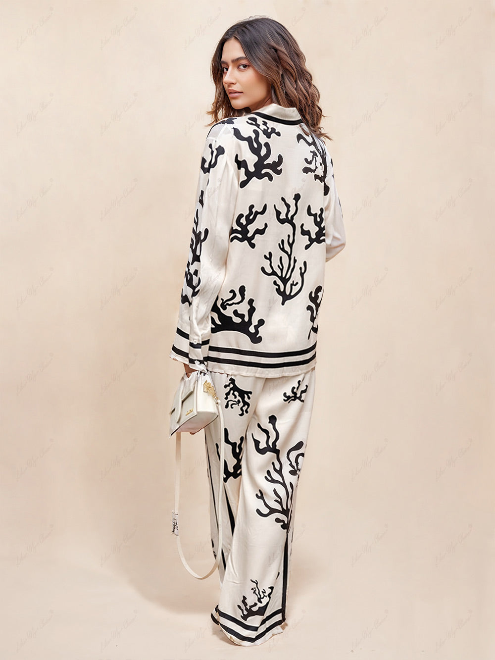 Classic Vintage Pants with a Flattering Fit