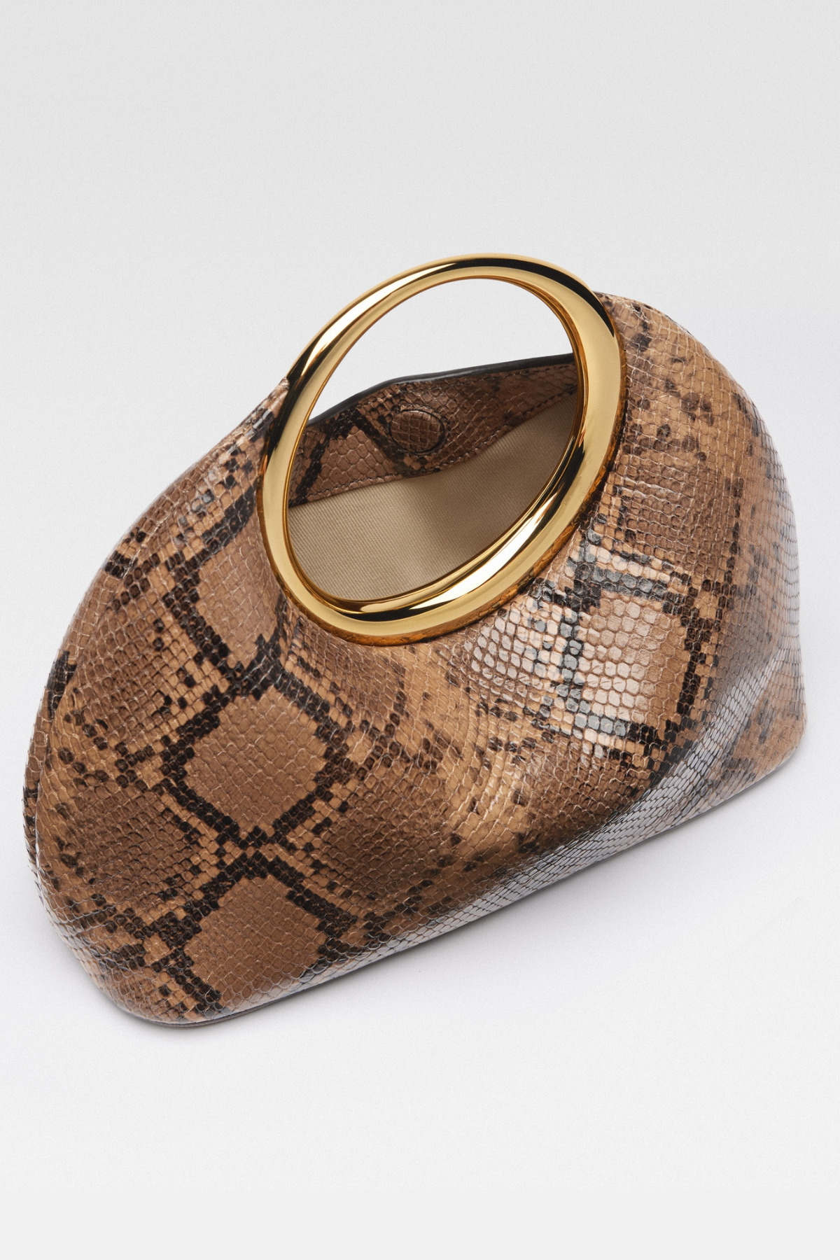 Beautifully Finished Garment in a Timeless Design