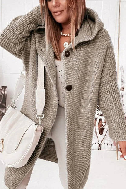 Well Tailored Cardigan with a Graceful Silhouette