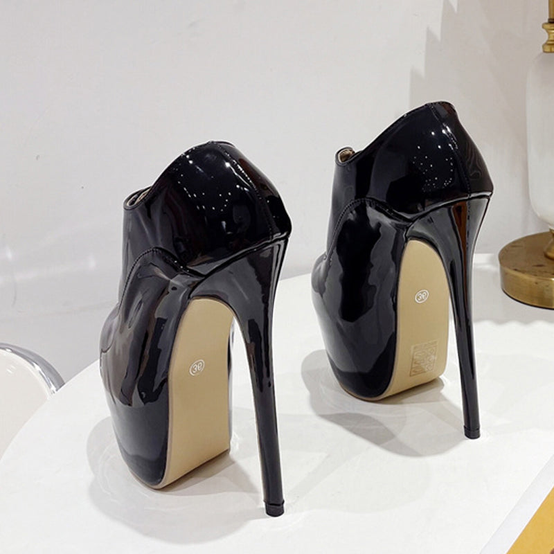 Well Tailored Heels with a Graceful Silhouette