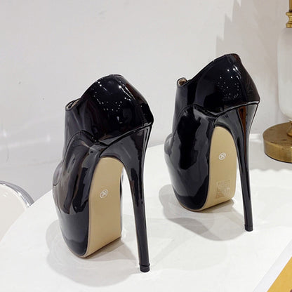 Well Tailored Heels with a Graceful Silhouette