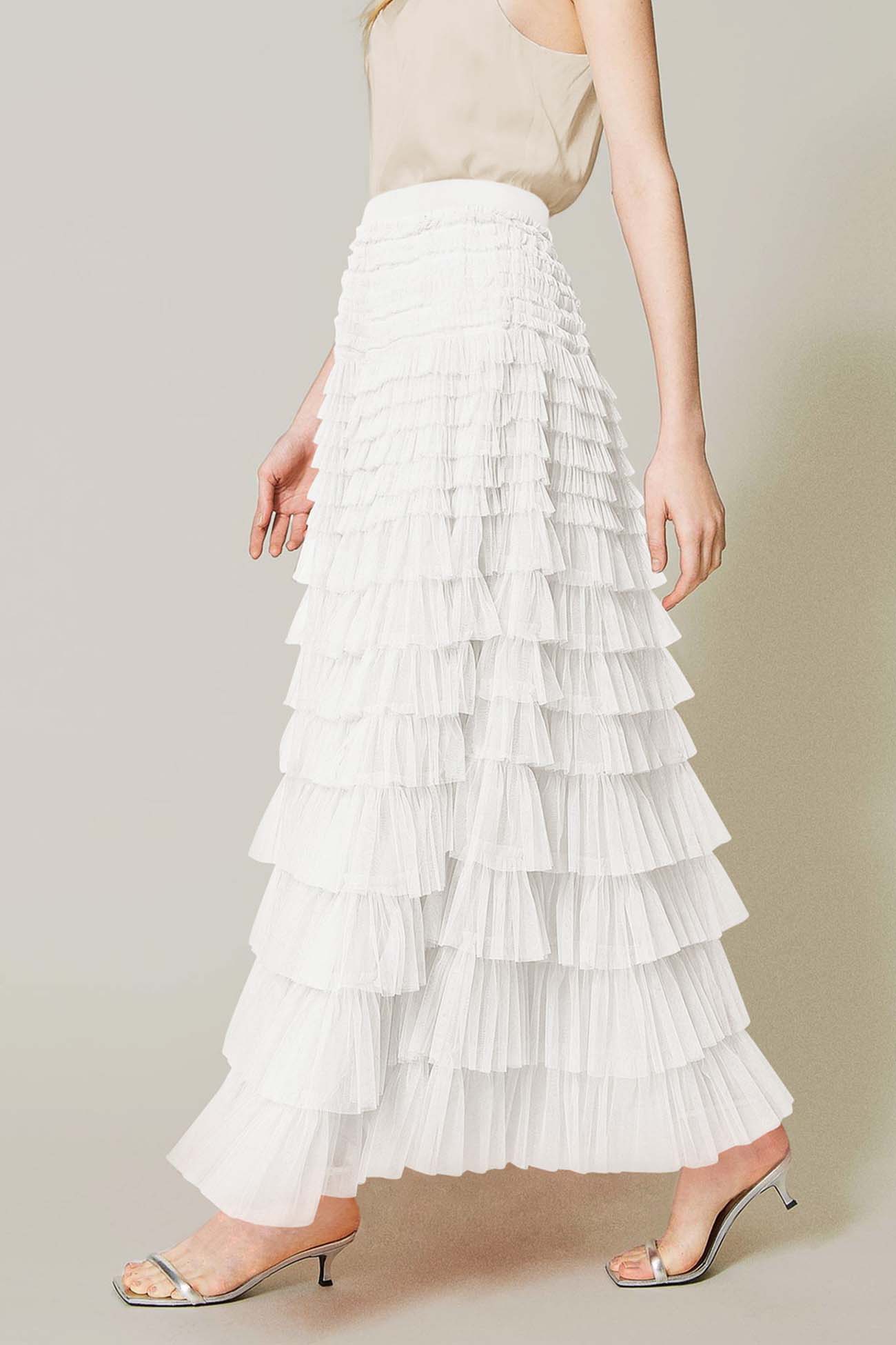 Effortlessly Elegant Garment with a Timeless Design