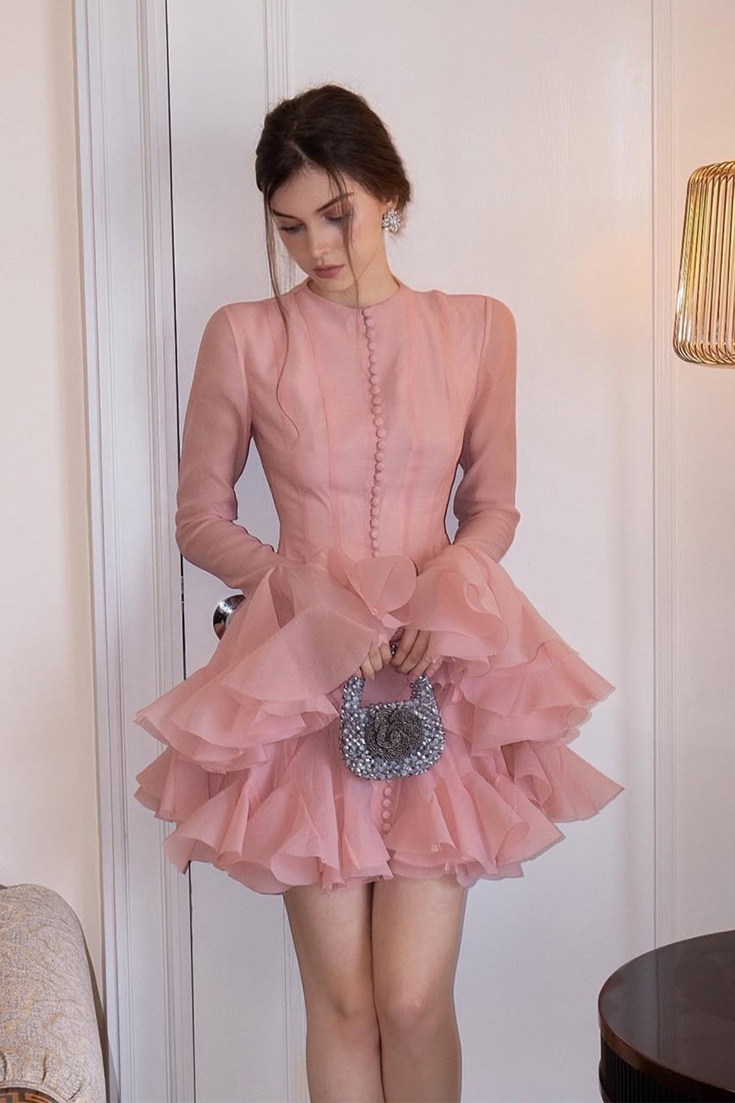 Effortlessly Elegant Dress with a Timeless Design