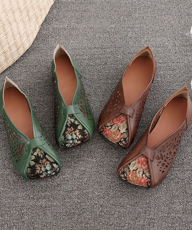 Effortlessly Elegant Shoes with a Timeless Design