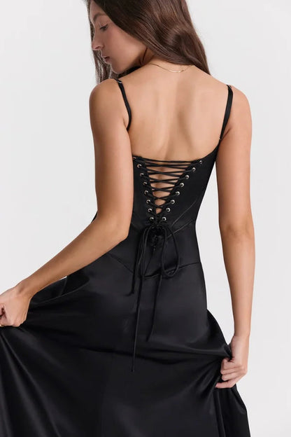 Beautifully Finished Garment in a Timeless Design