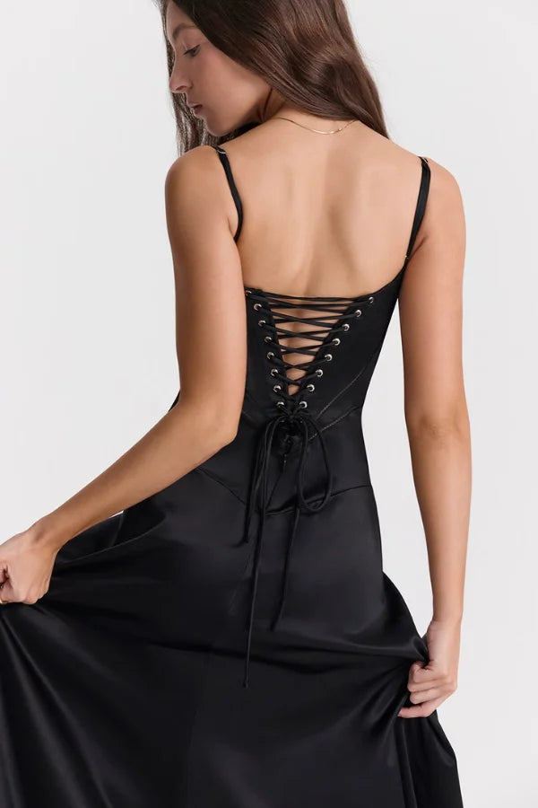 Beautifully Finished Garment in a Timeless Design