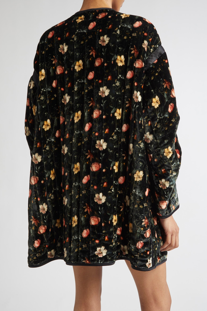 Classic Vintage & Enduringly Stylish Coat
