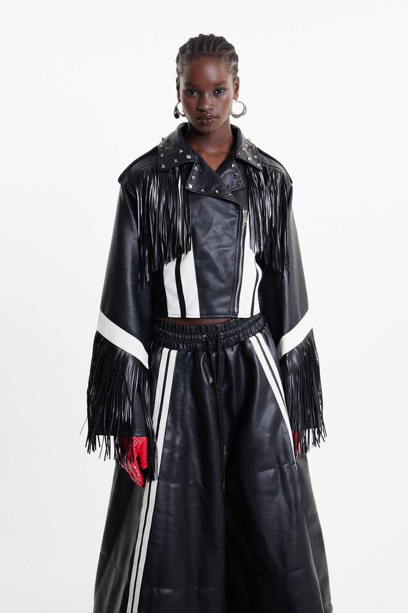 Gracefully Styled Jacket for Any Occasion