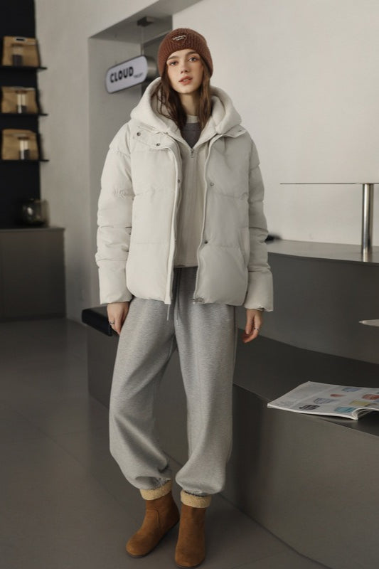 Effortlessly Elegant Jacket with a Timeless Design