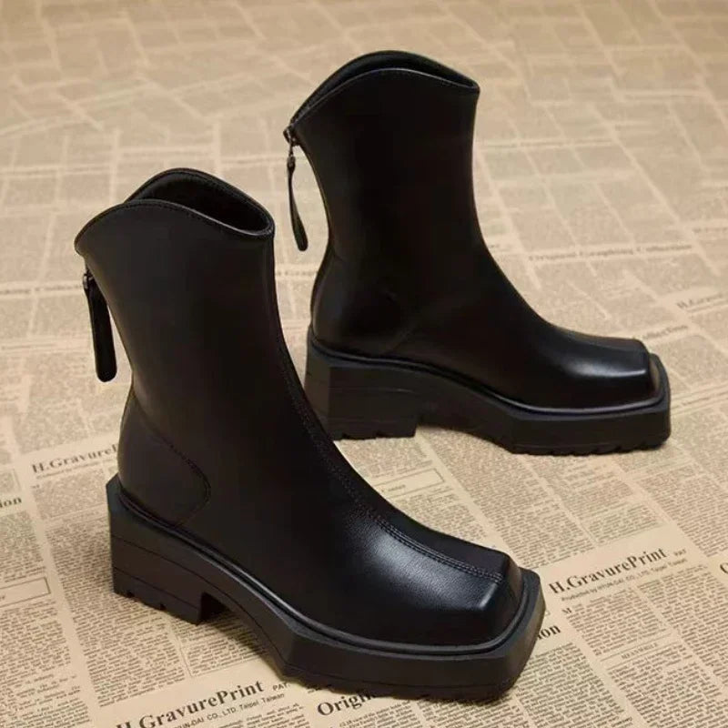 Beautifully Finished Boots in a Timeless Design