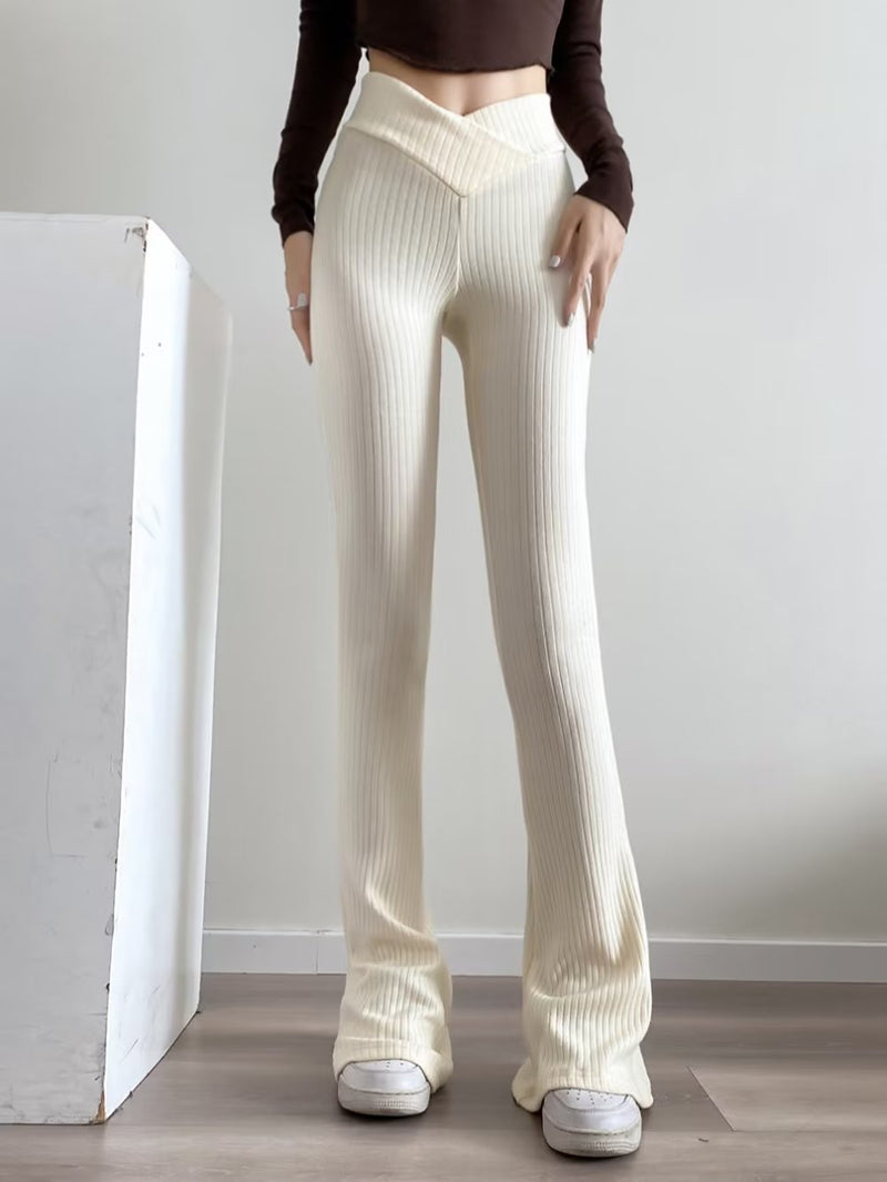 Beautifully Finished Pants in a Timeless Design