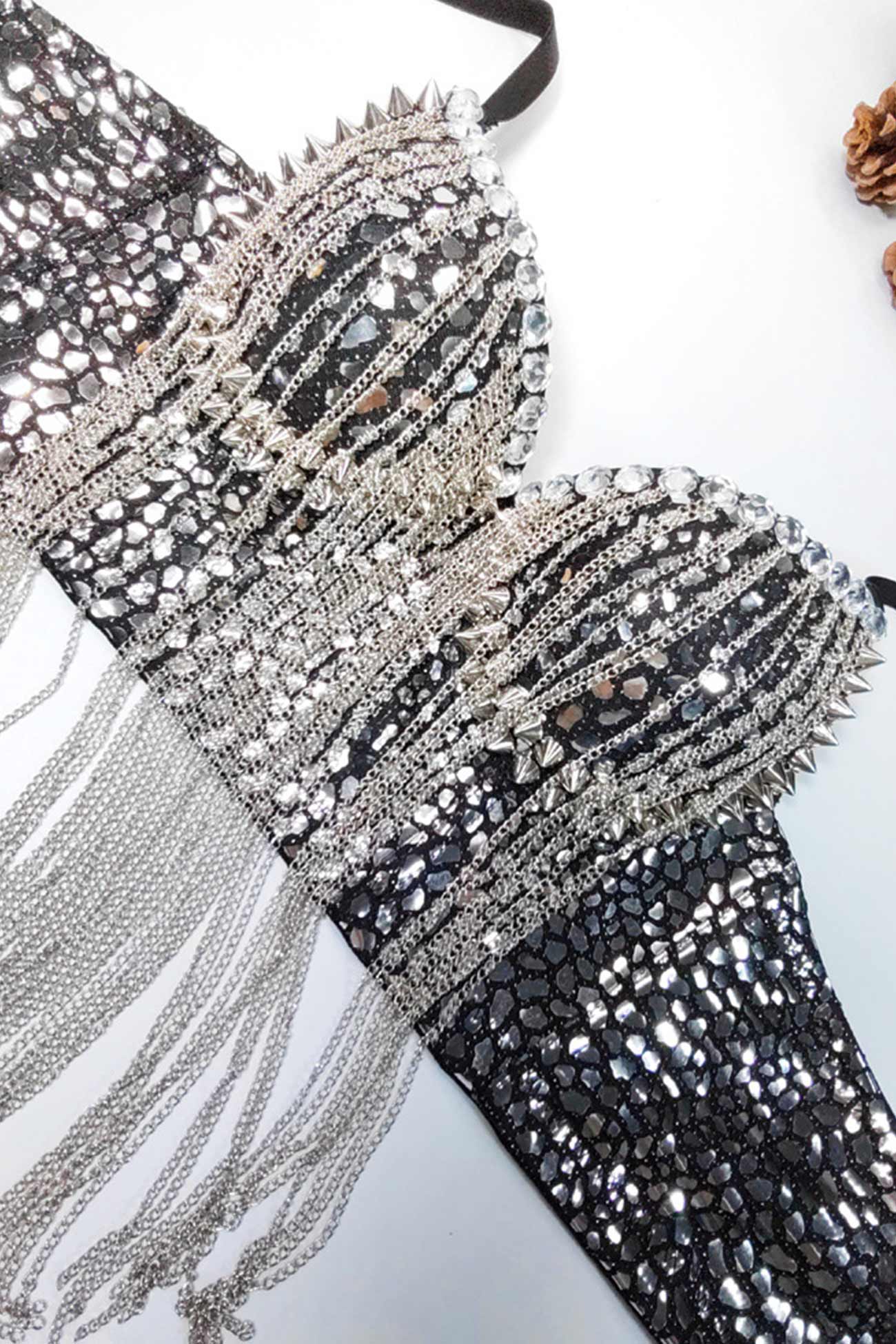 Beautifully Finished Top in a Timeless Design