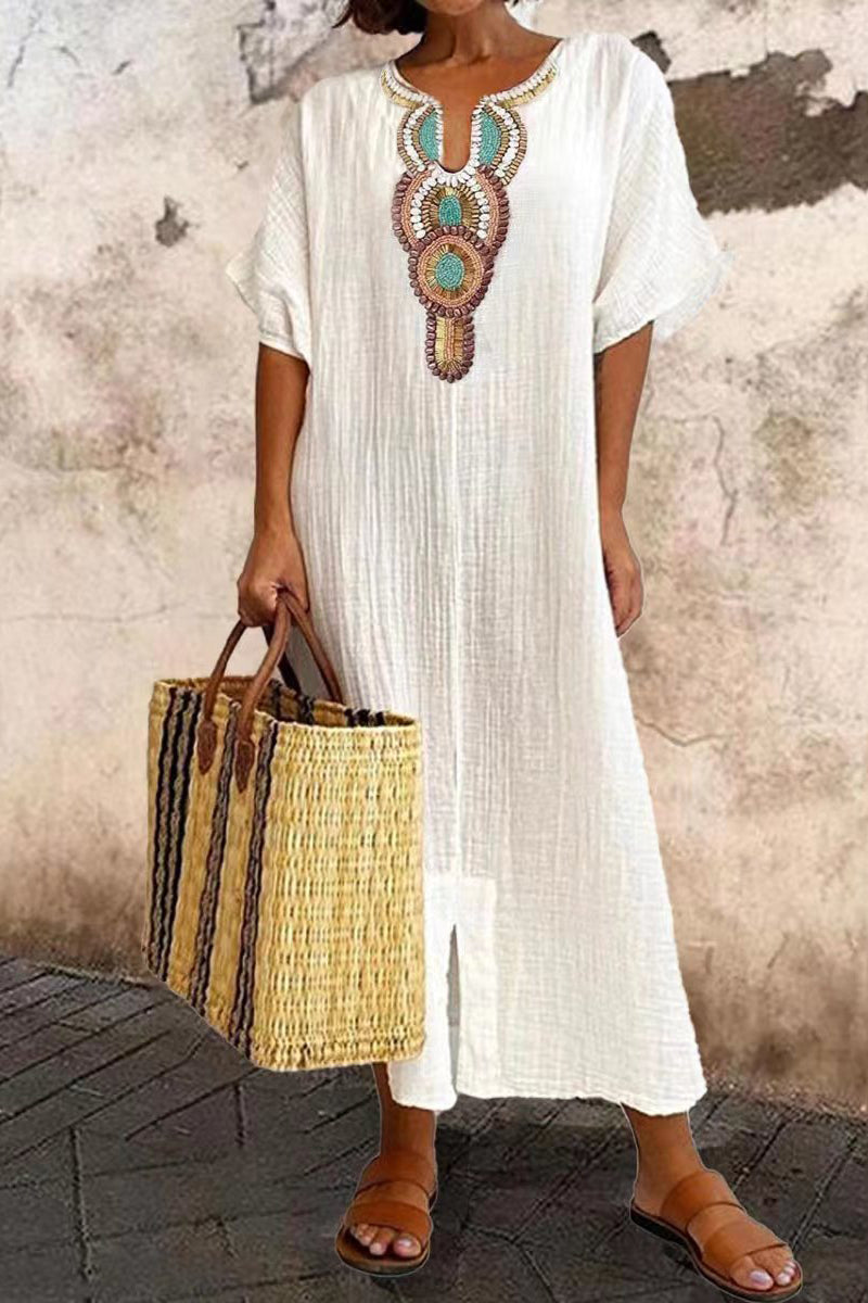 Gracefully Styled Dress for Any Occasion