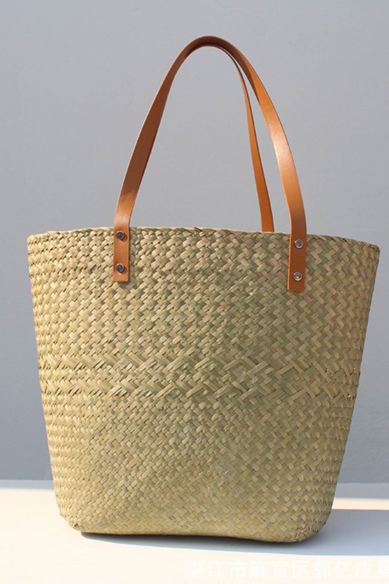 Polished Bag with an Effortless Classic Look